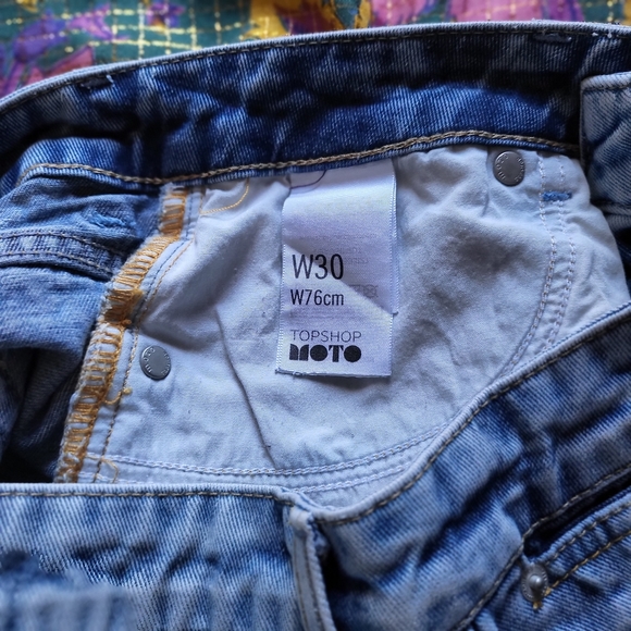 Top Shop Moto High Rise Natural Hem Short - Picture 6 of 9